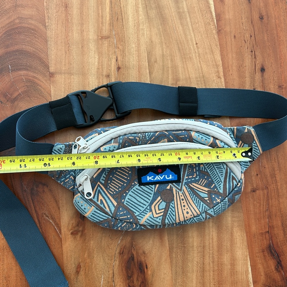 KAVU Geometric ClothBelt Bag Fanny Pack- Blue and Tan - Picture 3 of 7